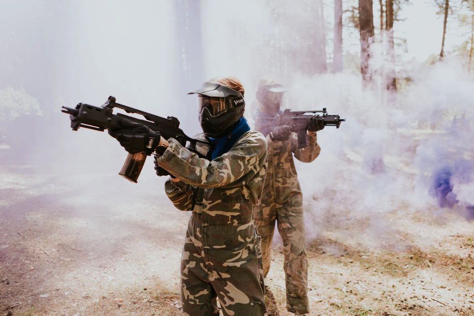 airsoft spēlētāji